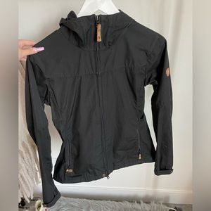 Size XS Fjallraven Stina Jacket Black